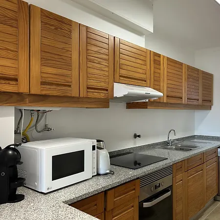 Velamar 411 - 300m Da البوفيرا