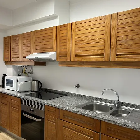 Velamar 411 - 300m Da * البوفيرا